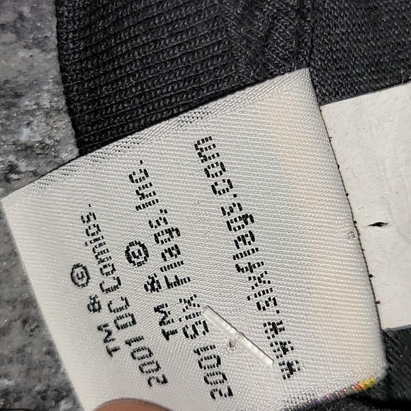 2001. Made in USA. DEADSTOCK. SIX FLAGS. BATMAN. Tee w/cape. XL - Picture 4 of 14